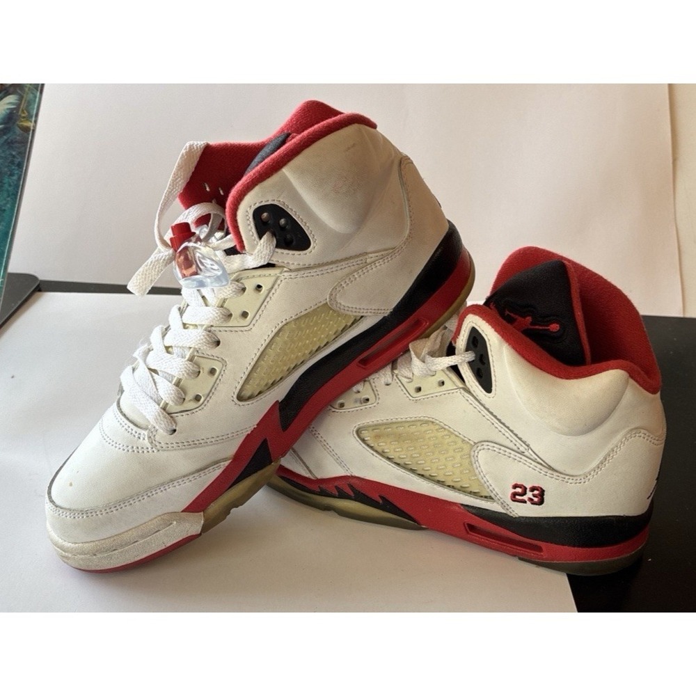 Nike Air Jordan Retro 5 GS "Fire Red" Size 6Y 2013 440888-120 2013 (18B)